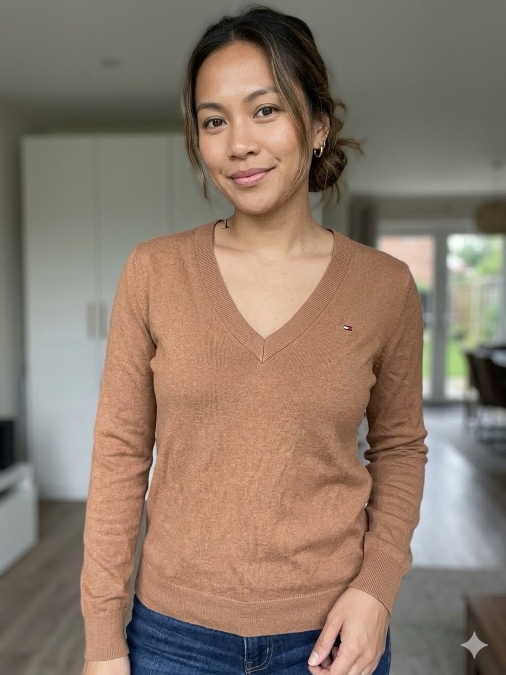 Tommy Hilfiger Women's V-Neck Sweater in Camel Brown